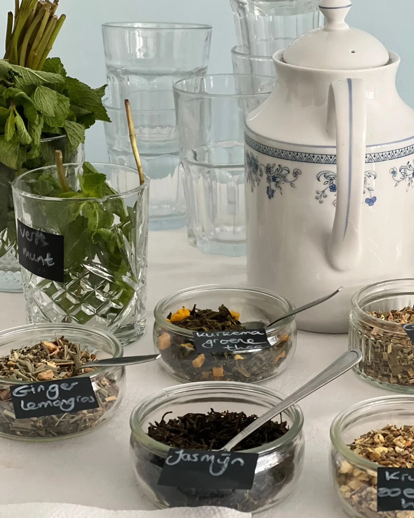 High tea - DR2026 - 025